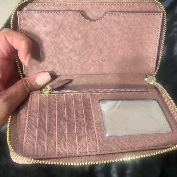 MICHAEL KORS dusty rose wallet , used​ - Picture 4 of 11